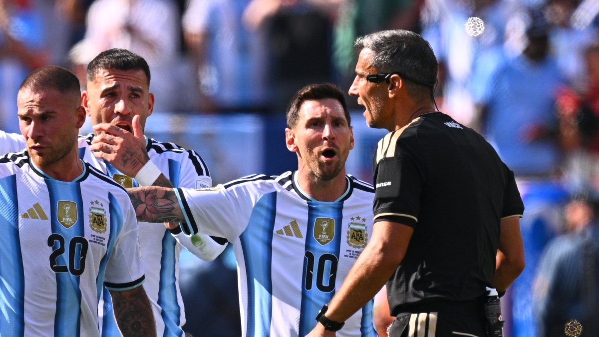 Lionel Messi, F.C. Barcelona, Caso Negreira