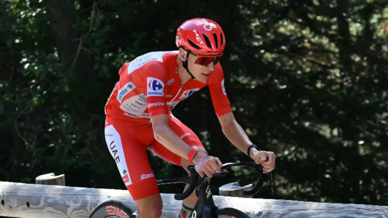 Noticia de última hora en la Vuelta a España 2026; Tadej Pogacar se retiró