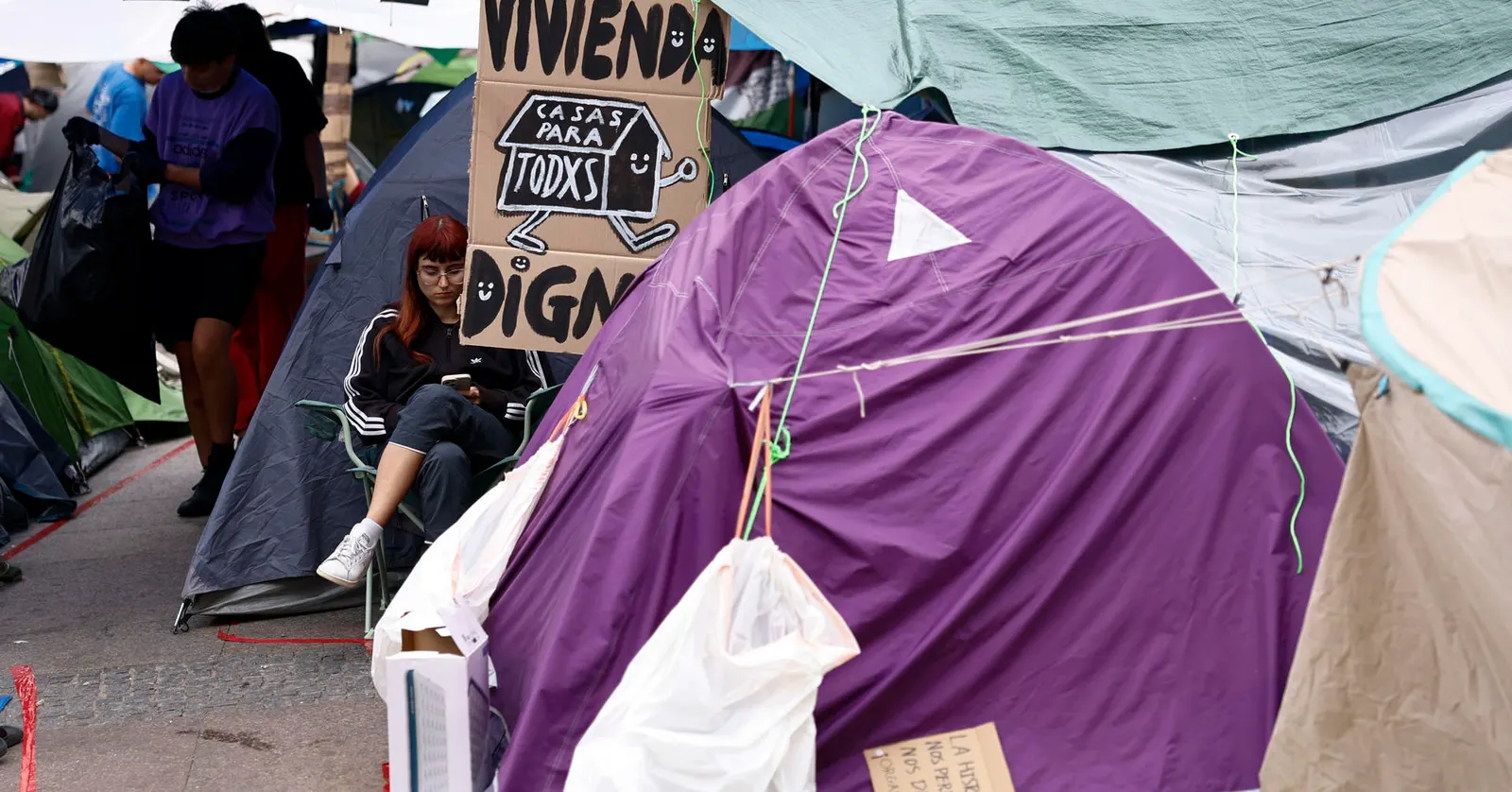 Madrid, Epicentro de la Crisis Habitacional: La Puerta del Sol Desafía al Gobierno en una Noche de Crece Resistencia
